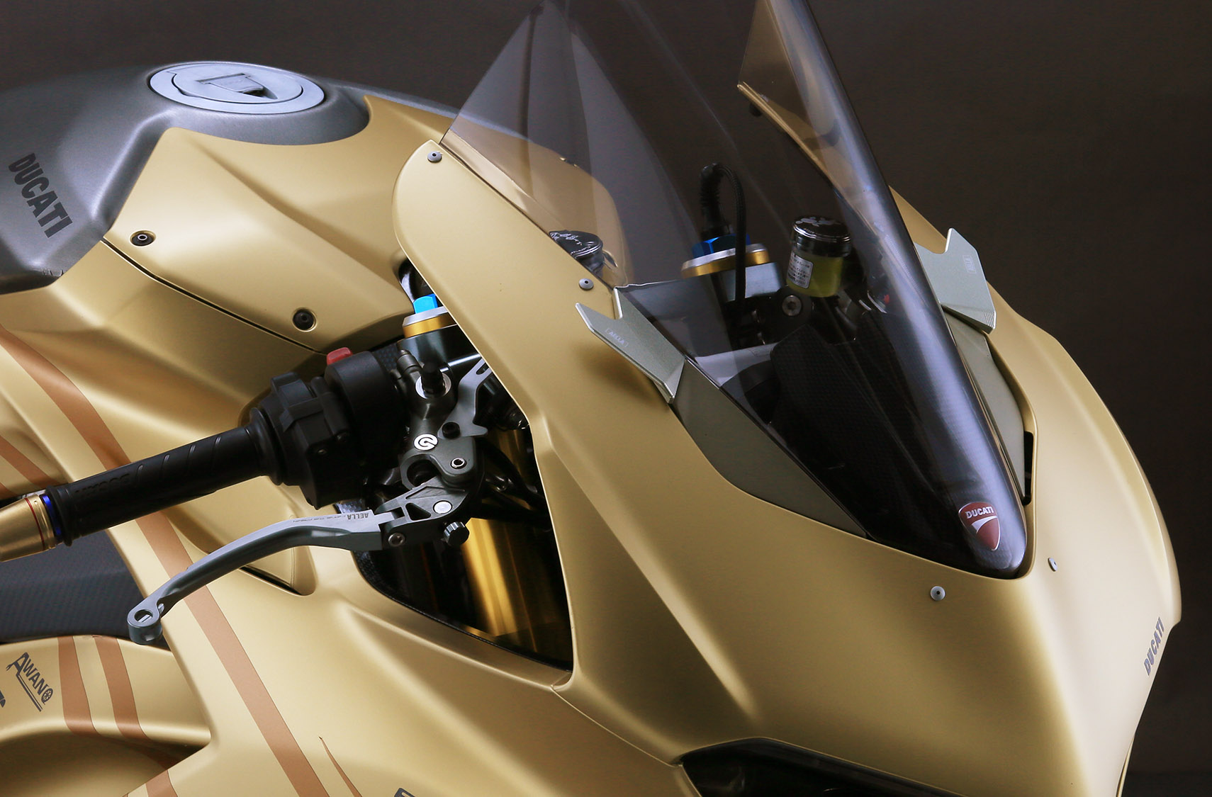 DUCATI PANIGALE V2 / V4 / S ミラーホールカバー TWM DUCATI Panigale V2, V4 専用アルミ削出しミラーホール